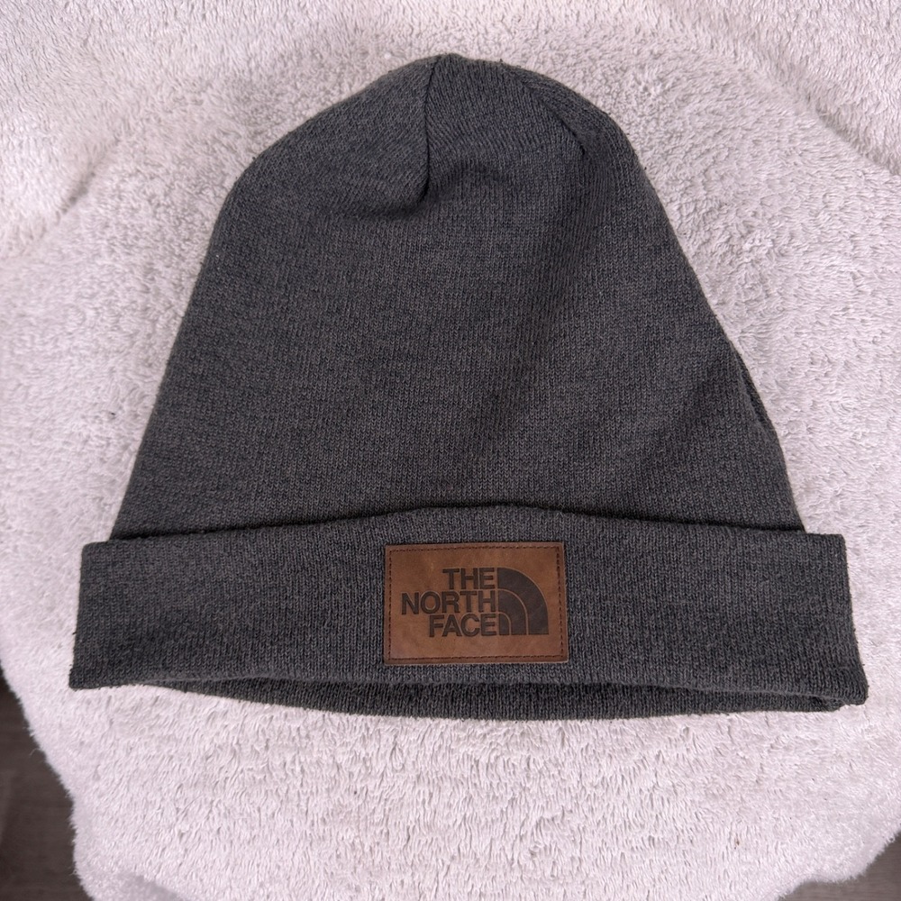 The North‎ Face Dock Worker Knit Beanie Hat Gray Leather Patch OS